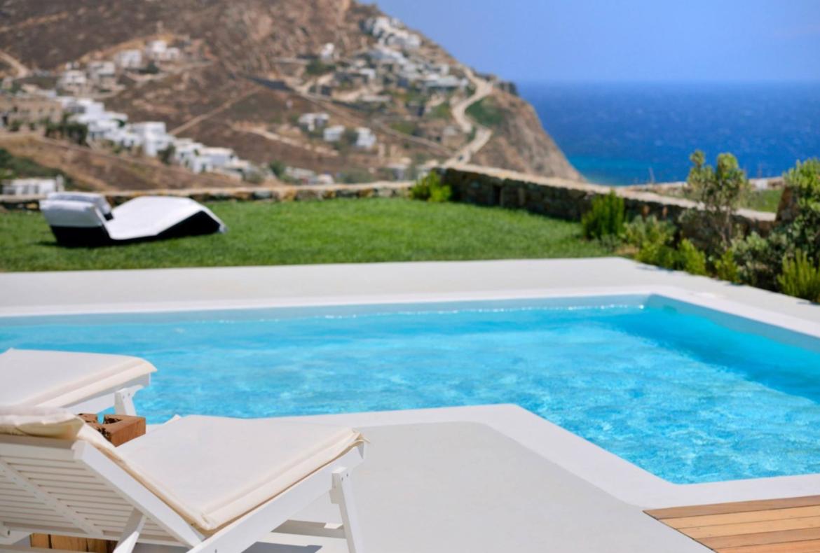 Luxury 2 bedroom holiday villa with private pool in Mykonos Greece (PV1324)
