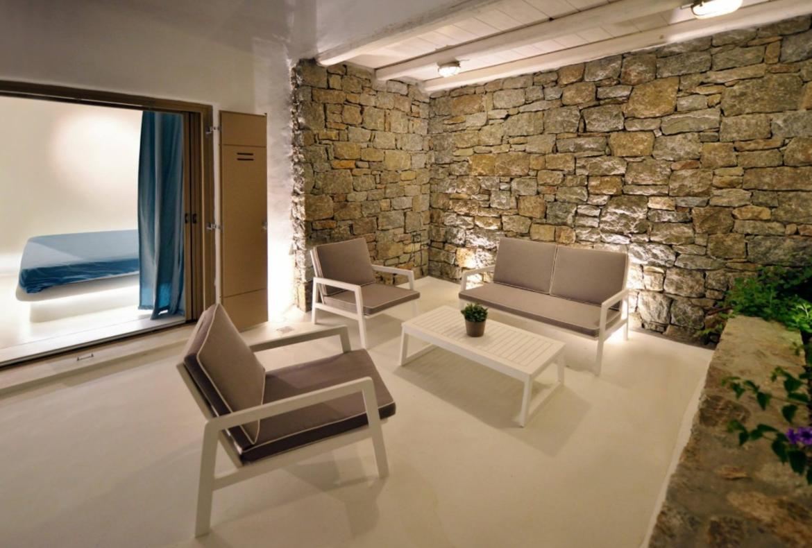 Luxury 2 bedroom holiday villa with private pool in Mykonos Greece (PV1324)