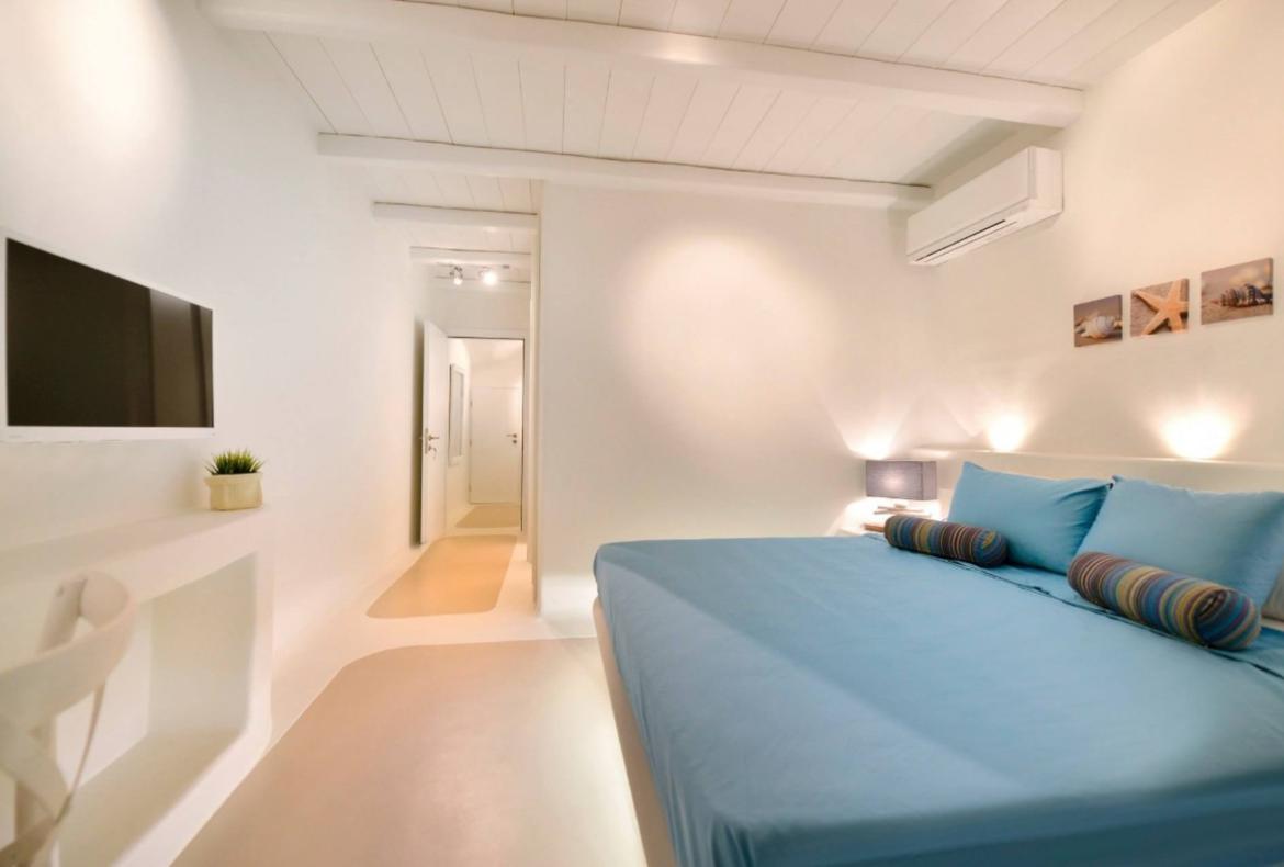 Luxury 2 bedroom holiday villa with private pool in Mykonos Greece (PV1324)