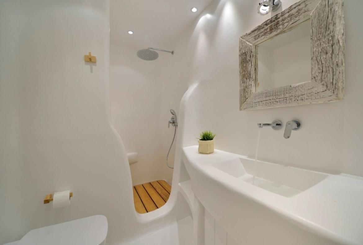 Luxury 2 bedroom holiday villa with private pool in Mykonos Greece (PV1324)