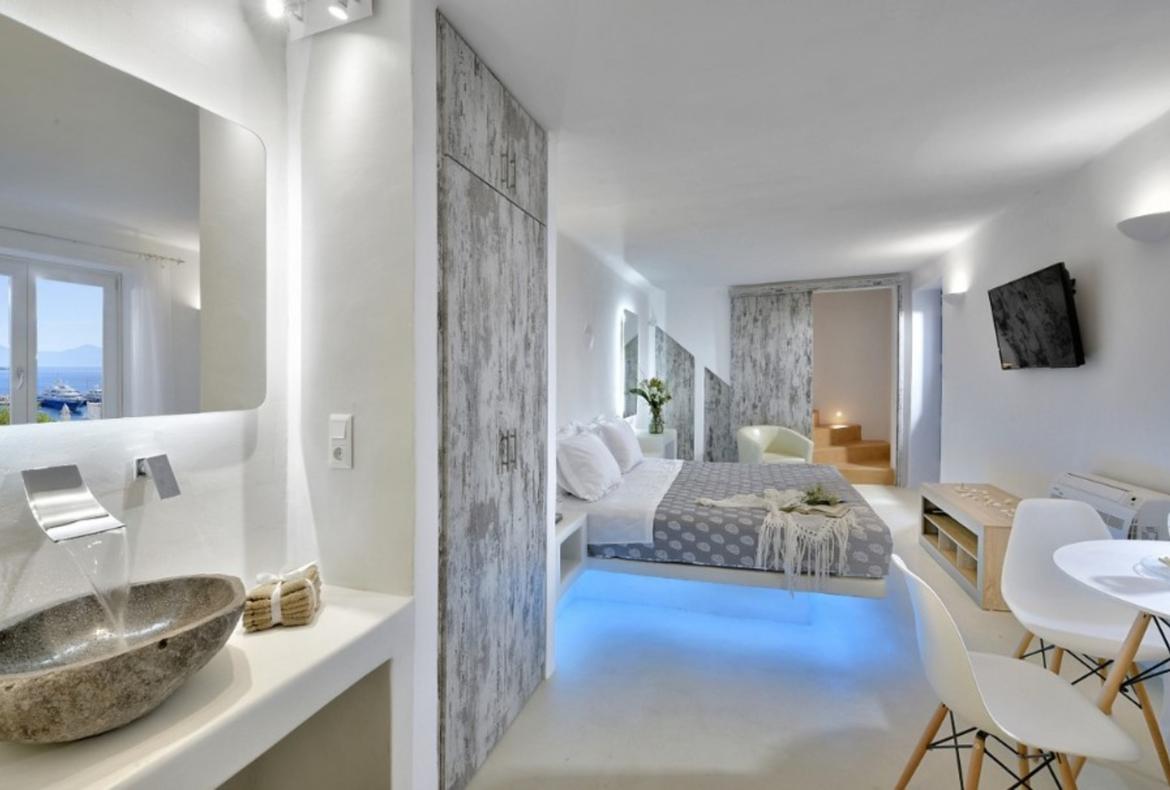 Luxury 2 bedroom holiday villa with private pool in Mykonos Greece (PV968)