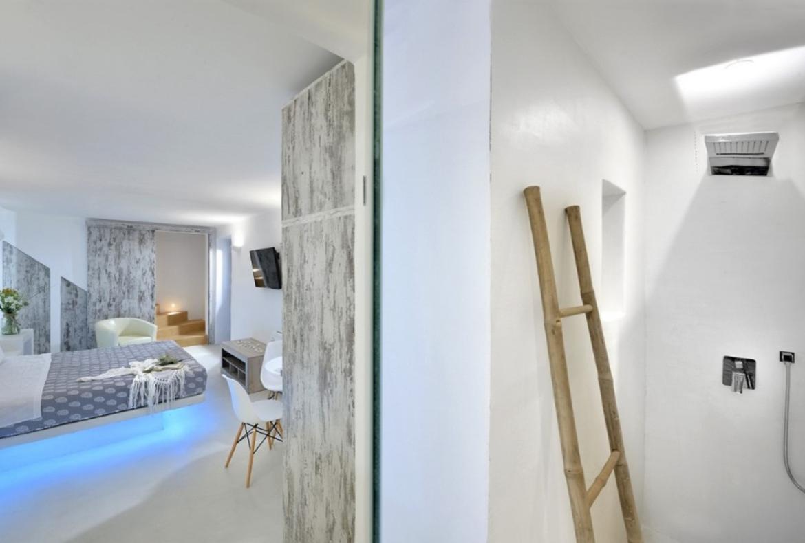 Luxury 2 bedroom holiday villa with private pool in Mykonos Greece (PV968)