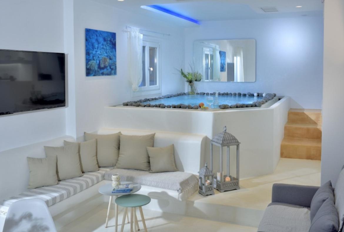 Luxury 2 bedroom holiday villa with private pool in Mykonos Greece (PV968)