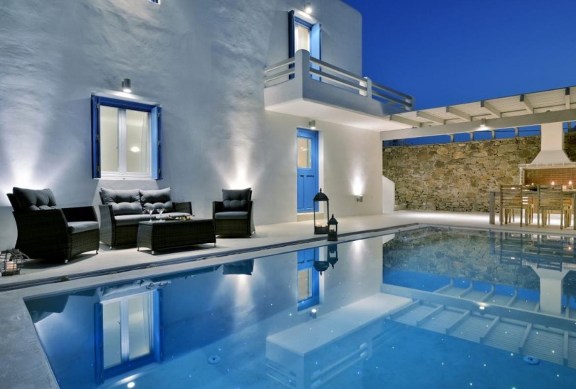Luxury 2 bedroom holiday villa with private pool in Mykonos Greece (PV968)