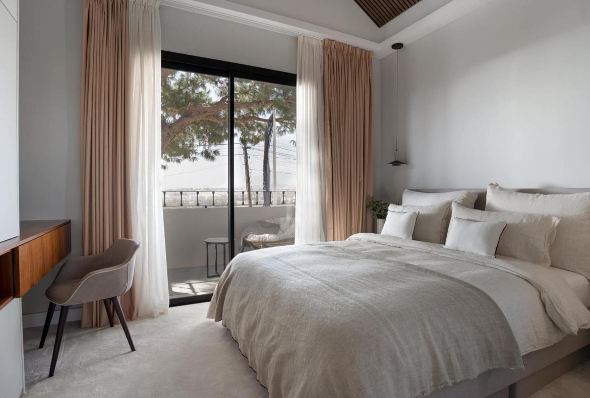 Luxury 4 bedroom holiday villa with private pool in Costa del Sol Spain (PV2996)