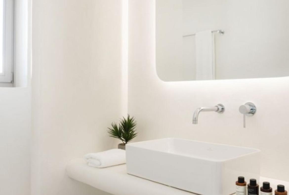 Luxury 3 bedroom holiday villa with private pool in Mykonos Greece (PV2481)