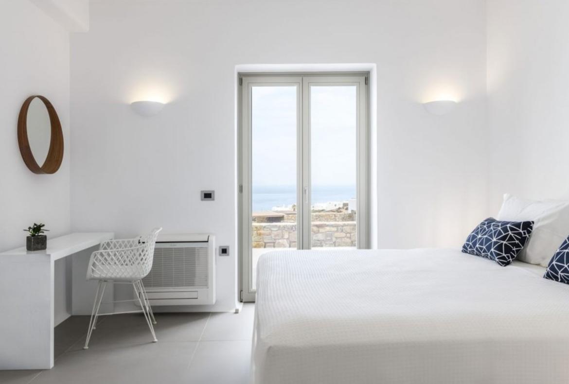 Luxury 3 bedroom holiday villa with private pool in Mykonos Greece (PV2482)