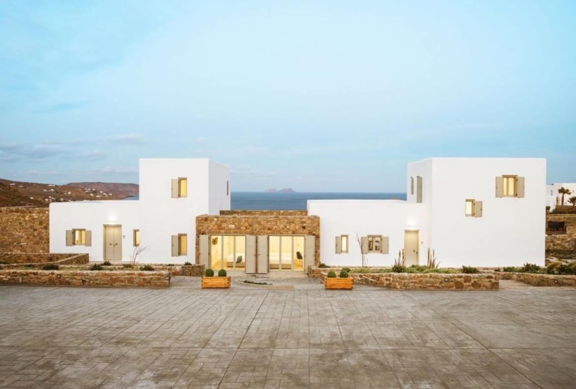 Luxury 3 bedroom holiday villa with private pool in Mykonos Greece (PV2482)