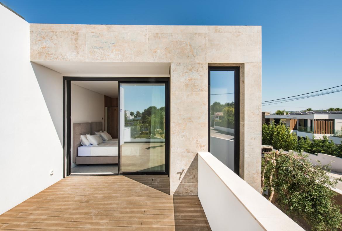 Luxury 5 bedroom holiday villa with private pool in Algarve Portugal (PV2998)