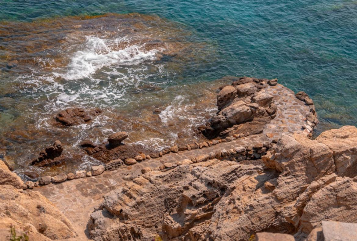Luxury 3 bedroom holiday villa with private pool in Mykonos Greece (PV2870)