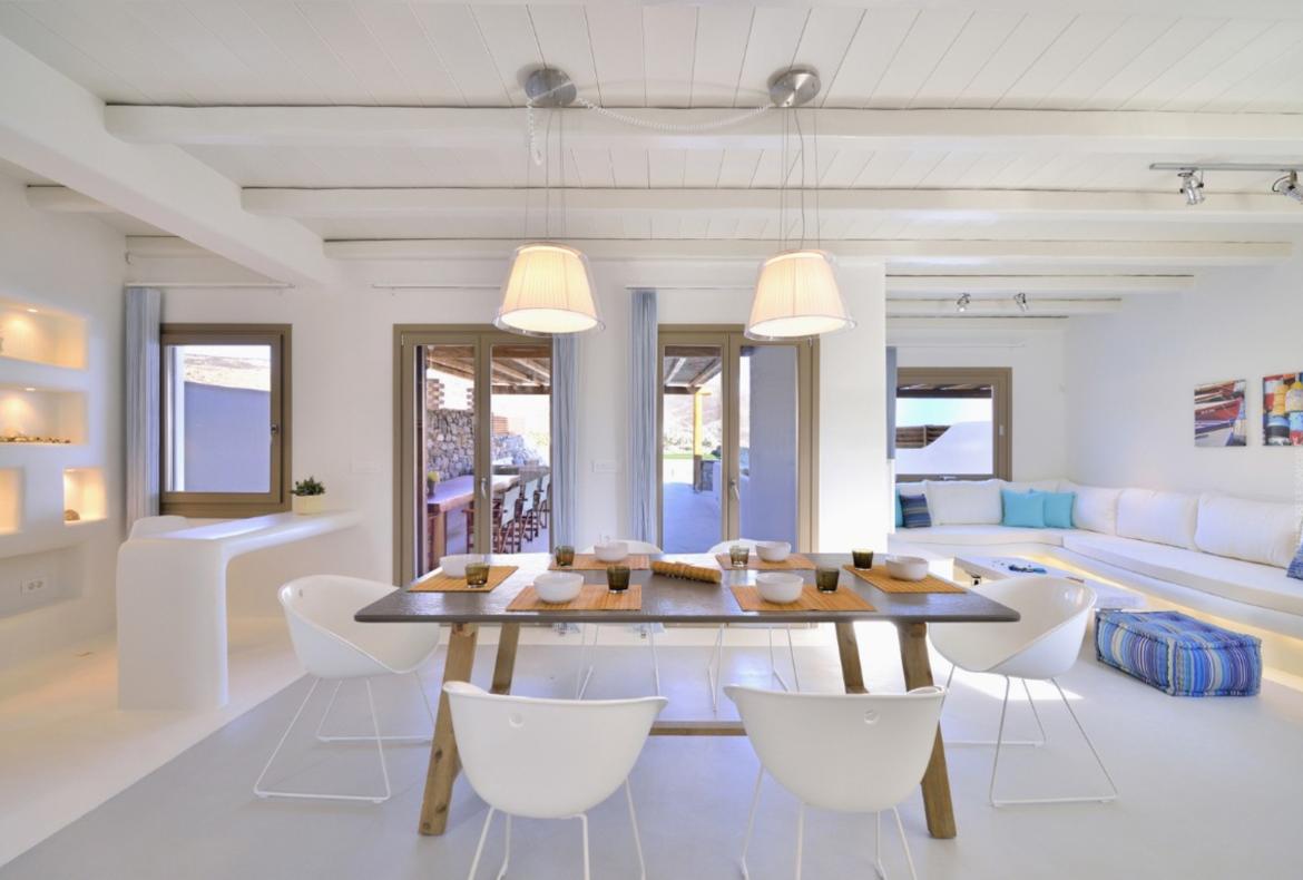 Luxury 3 bedroom holiday villa with private pool in Mykonos Greece (PV1344)