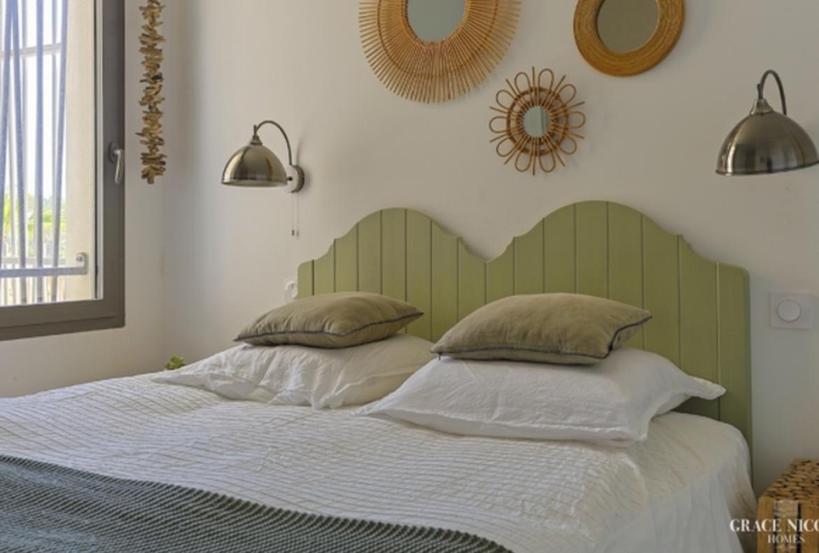 Garden Flat set right on the Beach near Montpellier. Sleeps 4, 1 bedroom (MONT112GN)