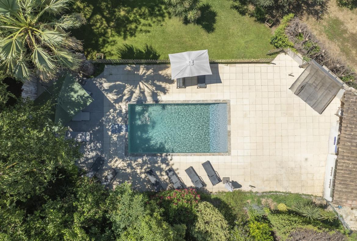 Large family villa with 6 ensuite bedrooms with private pool, aircon near Montpellier and beaches (MONT188GN)