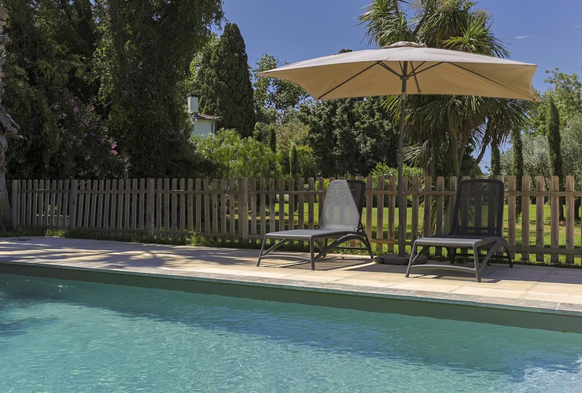 Large family villa with 6 ensuite bedrooms with private pool, aircon near Montpellier and beaches (MONT188GN)