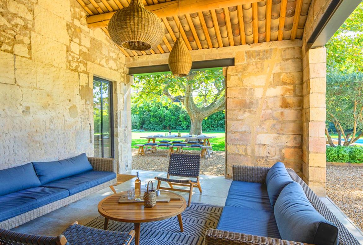 Charming Provencal Mas with Pool, Walking Distance to Shops etc. 4 bedrooms to sleep 8 (SRDP141YF)