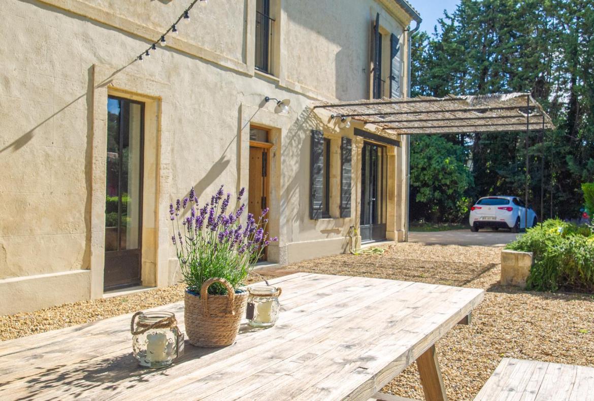 Charming Provencal Mas with Pool, Walking Distance to Shops etc. 4 bedrooms to sleep 8 (SRDP141YF)