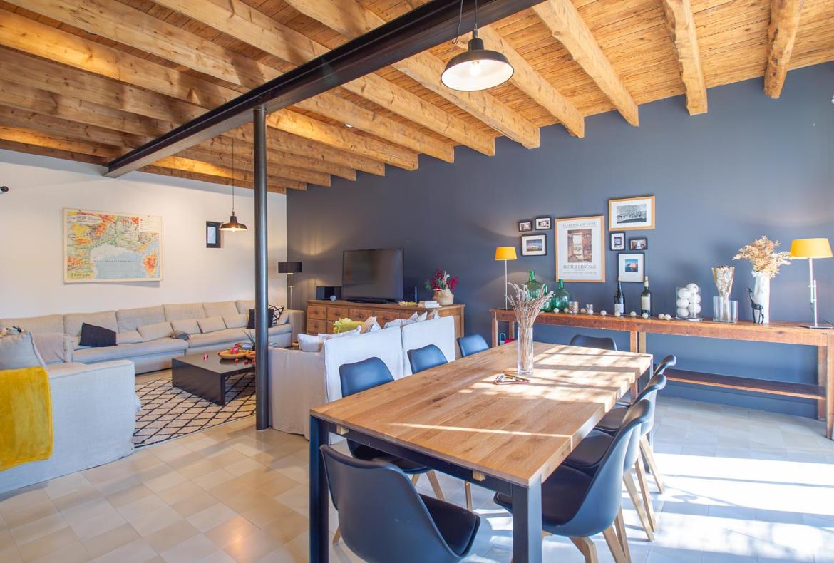 Charming Provencal Mas with Pool, Walking Distance to Shops etc. 4 bedrooms to sleep 8 (SRDP141YF)