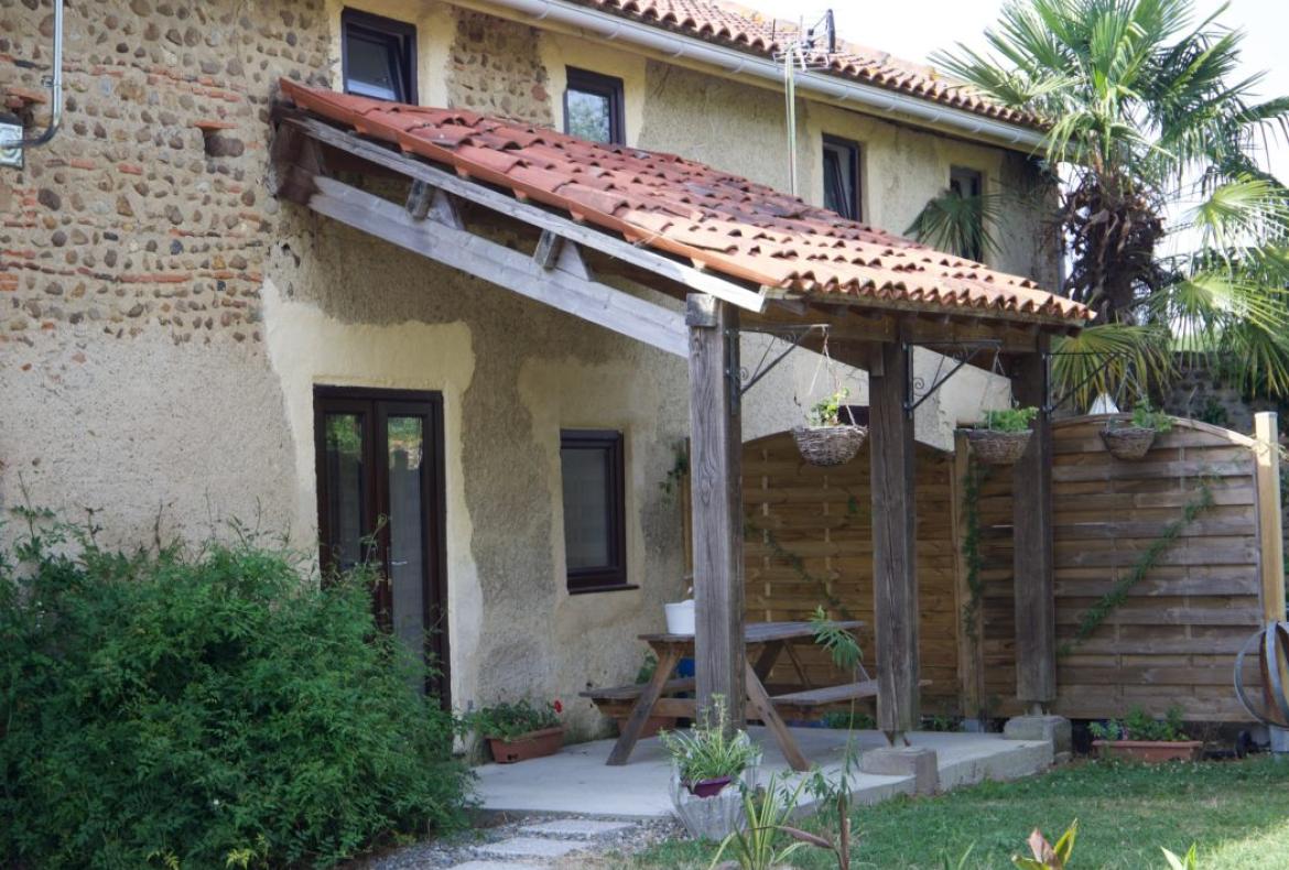 Gite with 3 bedrooms on Old Domaine of 6 Dwellings. Shared Pool. (MADIR103)