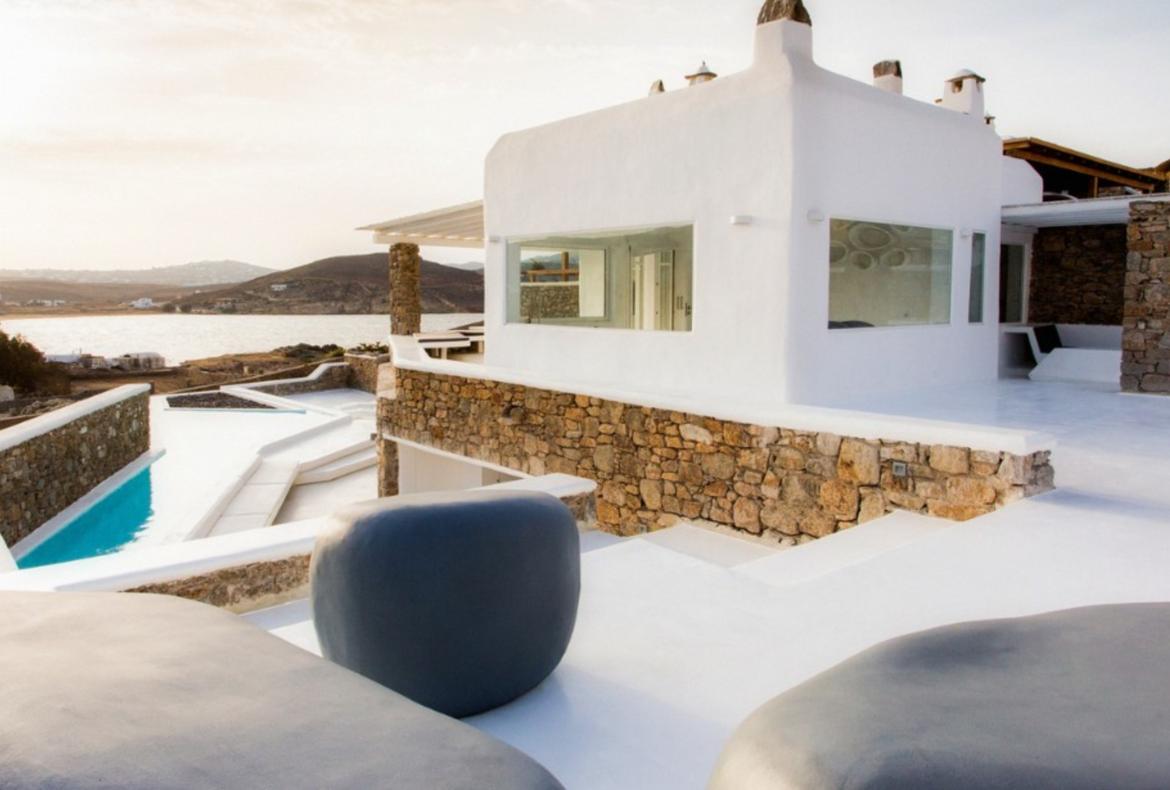 Luxury 4 bedroom holiday villa with private pool in Mykonos Greece (PV953)