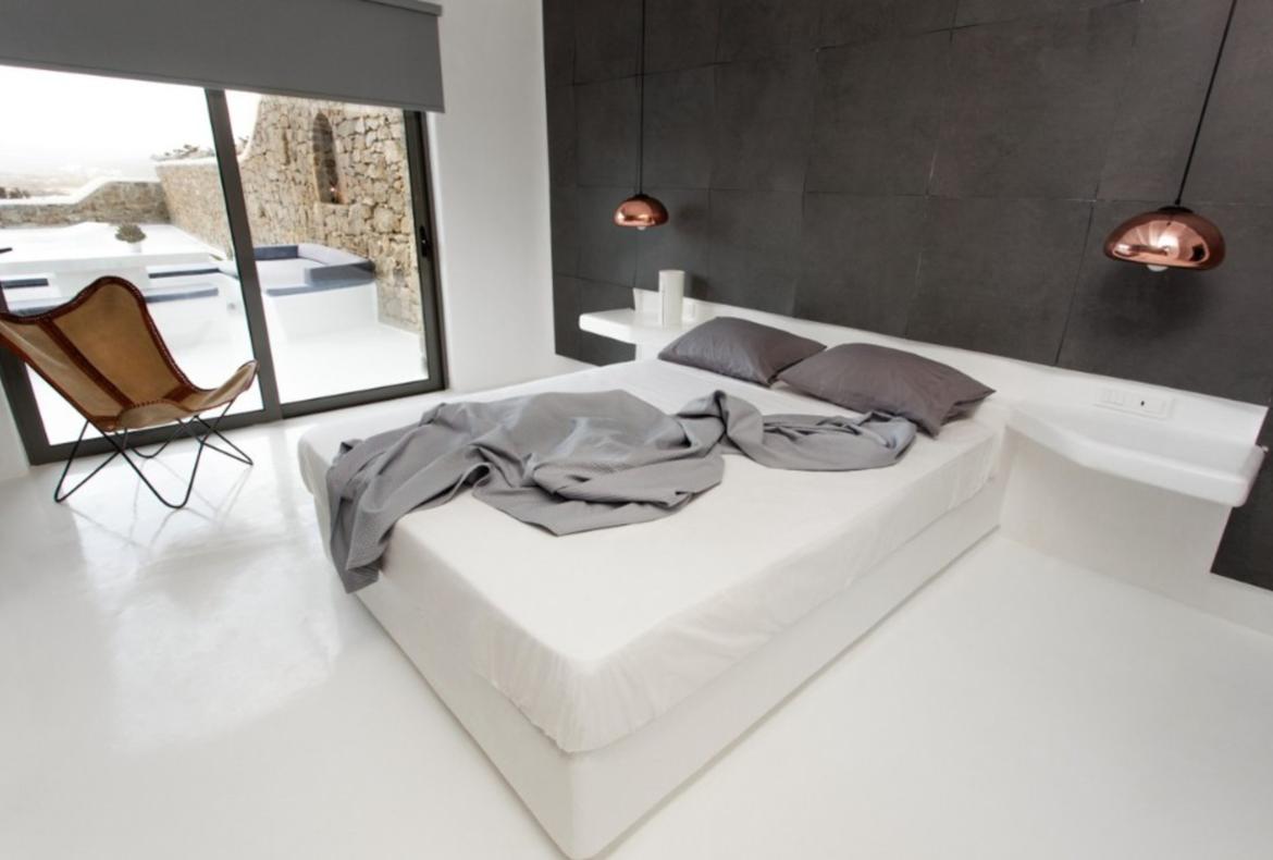 Luxury 4 bedroom holiday villa with private pool in Mykonos Greece (PV953)