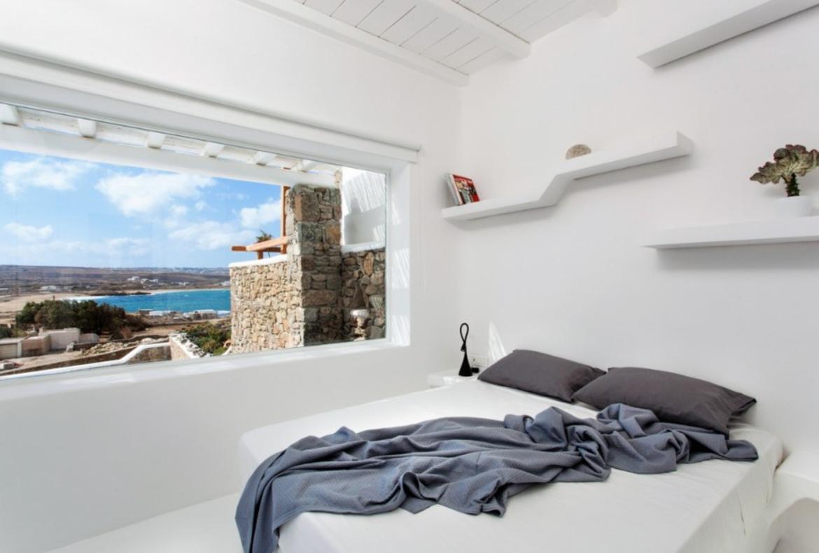 Luxury 4 bedroom holiday villa with private pool in Mykonos Greece (PV953)