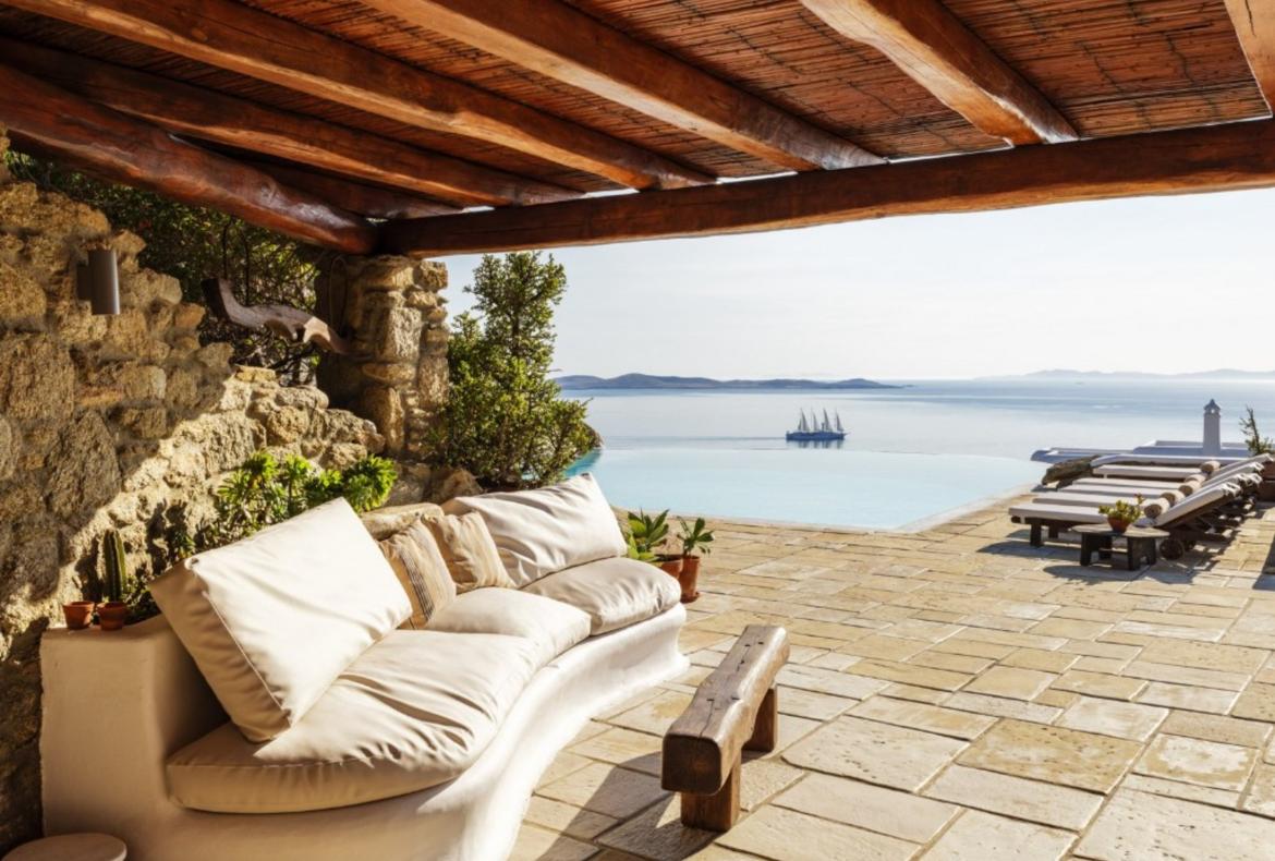 Luxury 4 bedroom holiday villa with private pool in Mykonos Greece (PV822)