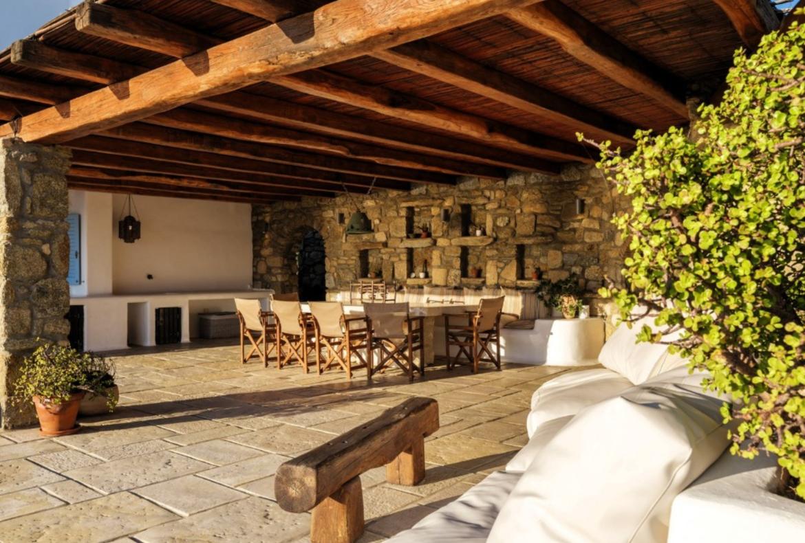 Luxury 4 bedroom holiday villa with private pool in Mykonos Greece (PV822)