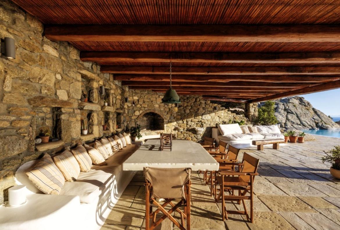 Luxury 4 bedroom holiday villa with private pool in Mykonos Greece (PV822)
