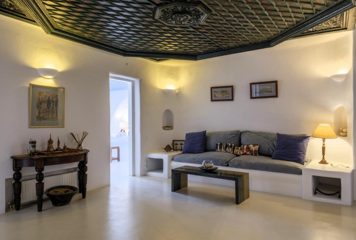 Luxury 4 bedroom holiday villa with private pool in Mykonos Greece (PV822)
