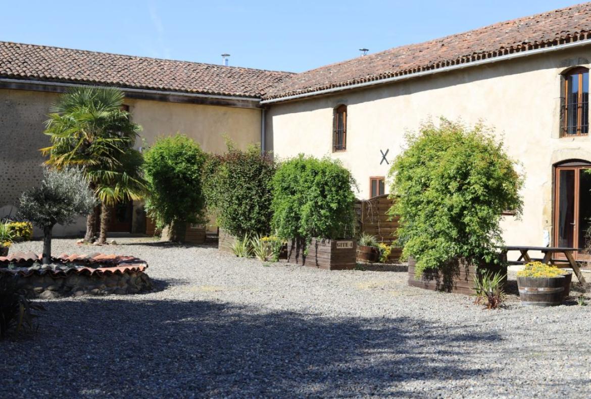 Gite with 2 bedrooms on Old Domaine of 6 Dwellings. Shared Pool. (MADIR104)