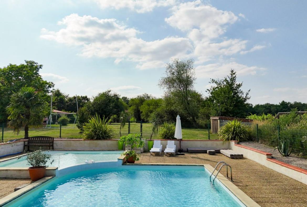 Gite with 2 bedrooms on Old Domaine of 6 Dwellings. Shared Pool. (MADIR104)