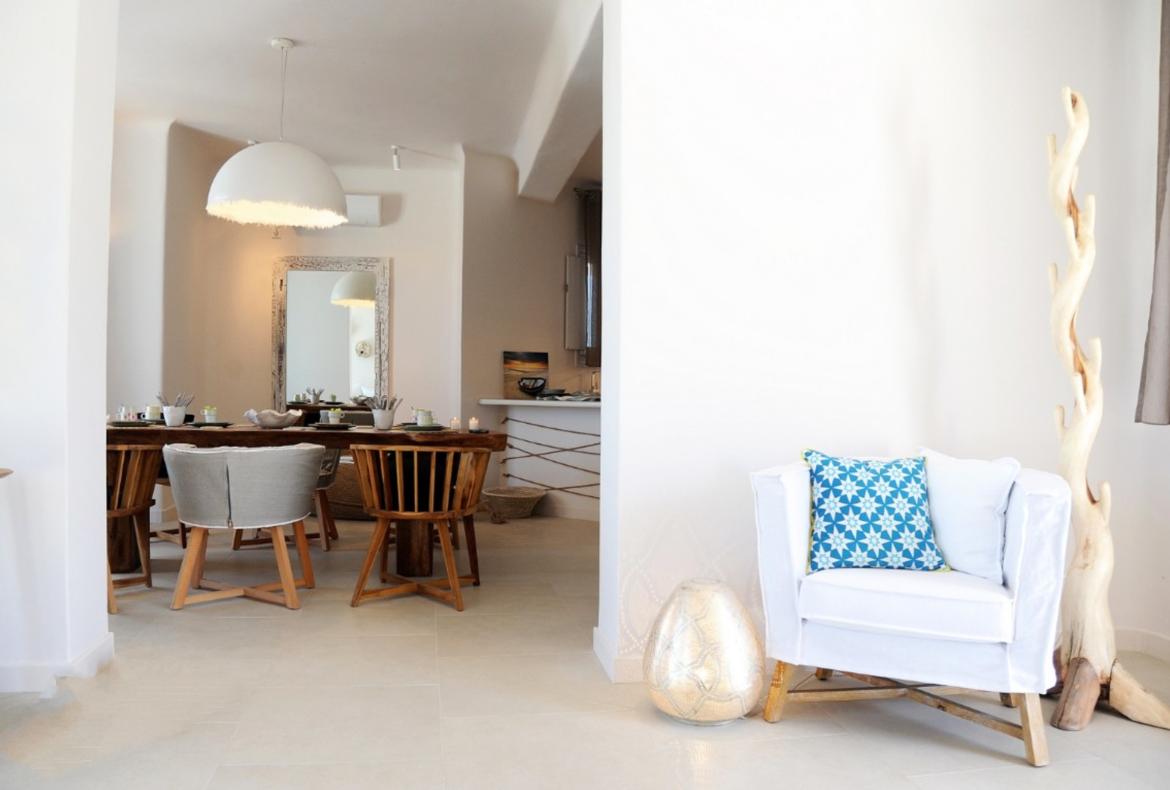 Luxury 4 bedroom holiday villa with private pool in Mykonos Greece (PV2499)