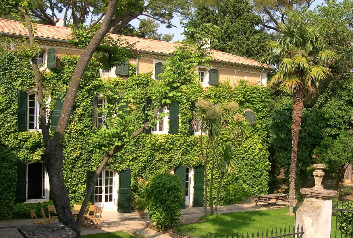 Luxury 18th century renovated manor house, heatable infinity pool near Pezenas. 6-7 bedrooms, sleeps 12-14. (PEZ132)