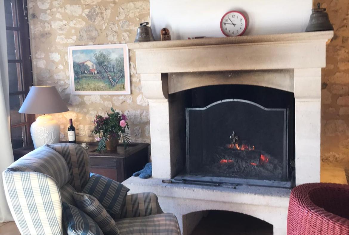 Villa in Charming Périgord Village. Pool and Garden. 3 bedrooms to sleep 6 (BERG101)