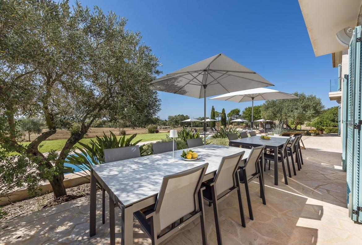 Luxury 6 bedroom holiday villa with private pool in Mallorca Spain (PV1752)