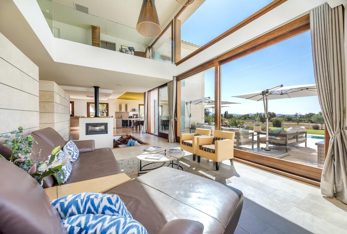 Luxury 6 bedroom holiday villa with private pool in Mallorca Spain (PV1752)