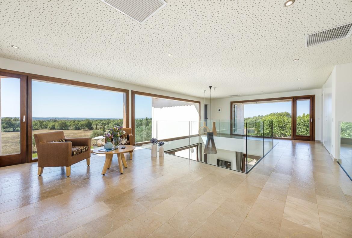 Luxury 6 bedroom holiday villa with private pool in Mallorca Spain (PV1752)