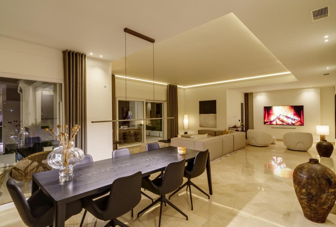 Luxury 6 bedroom holiday villa with private pool in Costa del Sol Spain (PV3001)