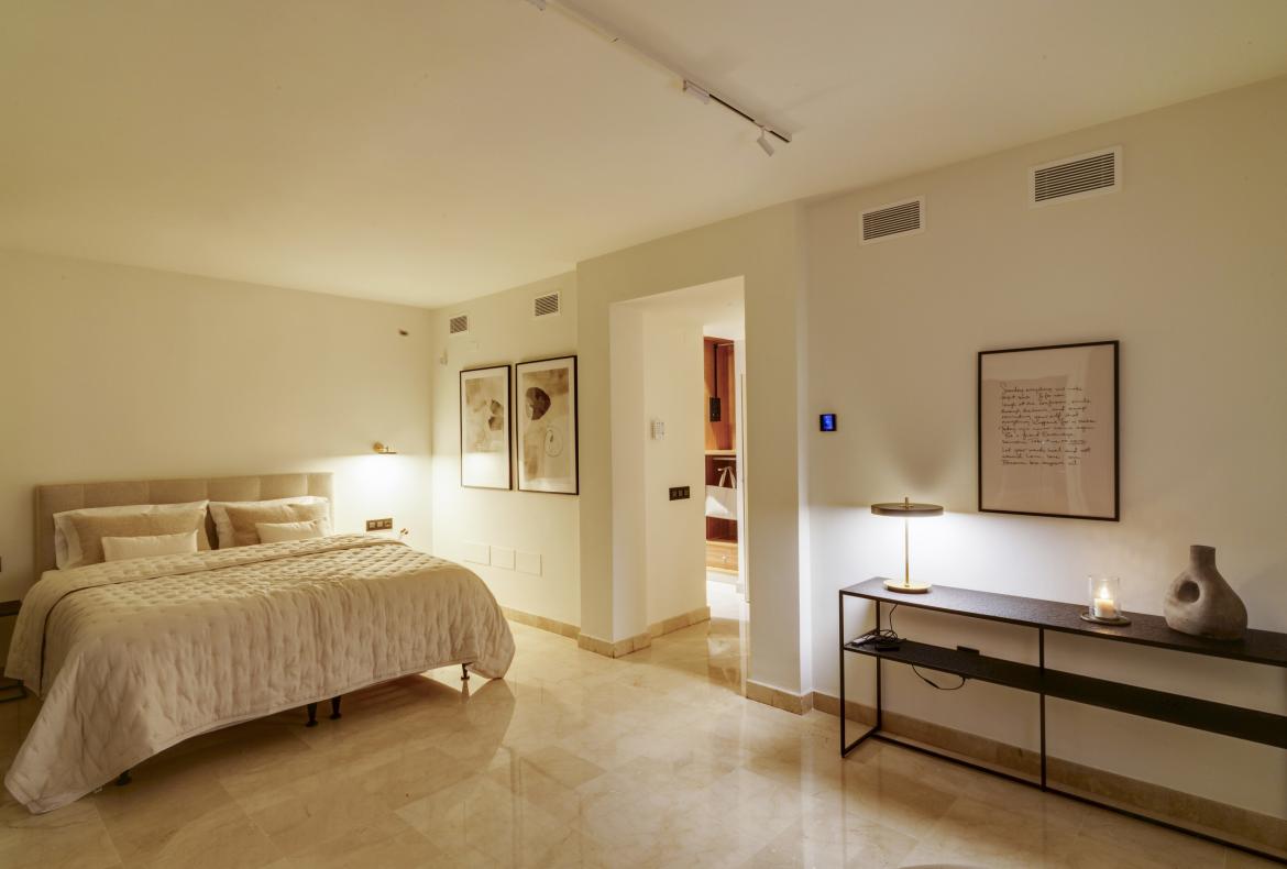 Luxury 6 bedroom holiday villa with private pool in Costa del Sol Spain (PV3001)