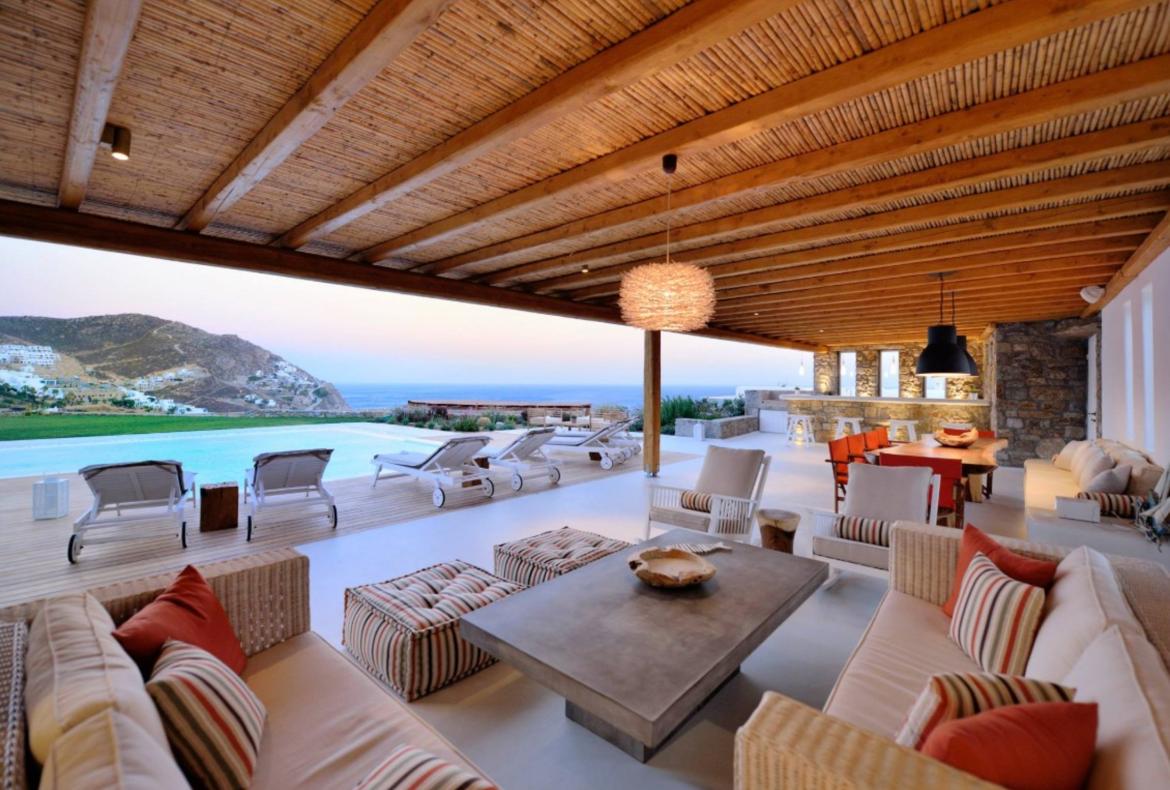 Luxury 4 bedroom holiday villa with private pool in Mykonos Greece (PV1364)