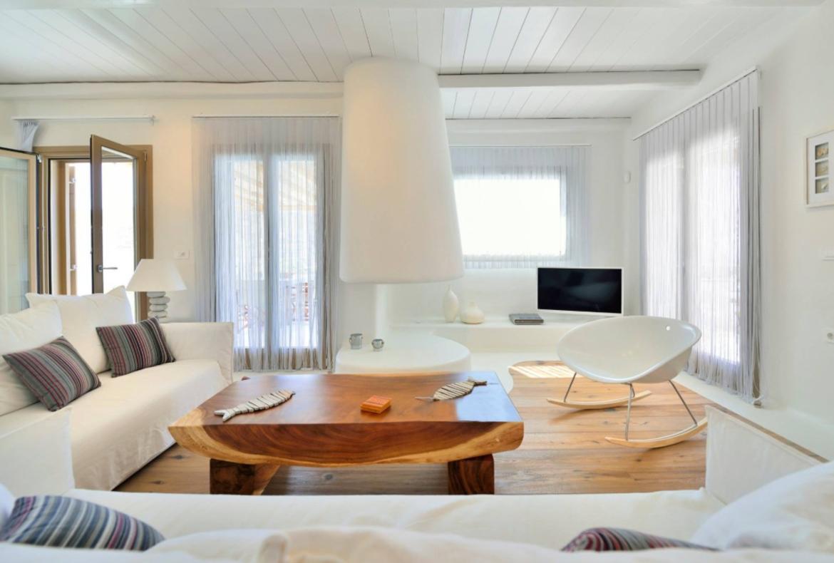 Luxury 4 bedroom holiday villa with private pool in Mykonos Greece (PV1364)