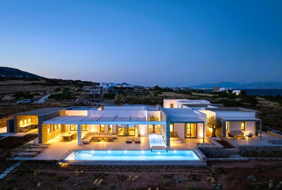 Luxury 6 bedroom holiday villa with private pool in Paros Greece (PV3002)