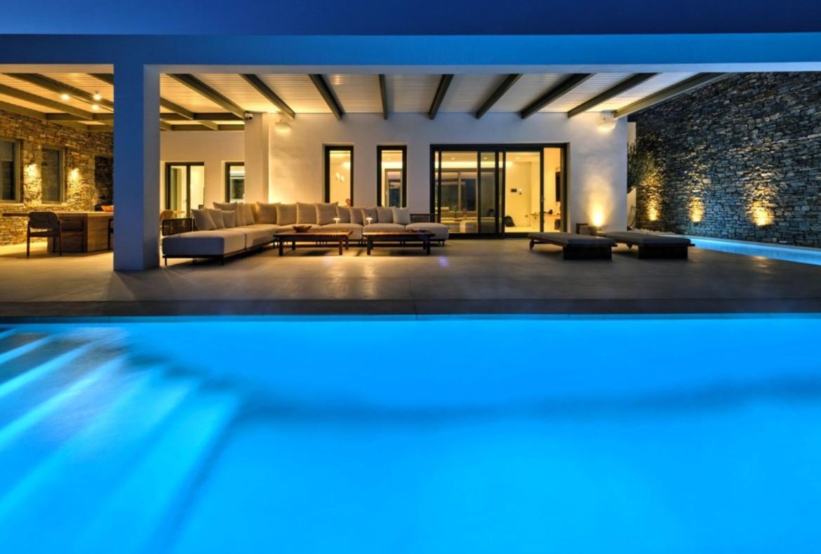 Luxury 6 bedroom holiday villa with private pool in Paros Greece (PV3002)
