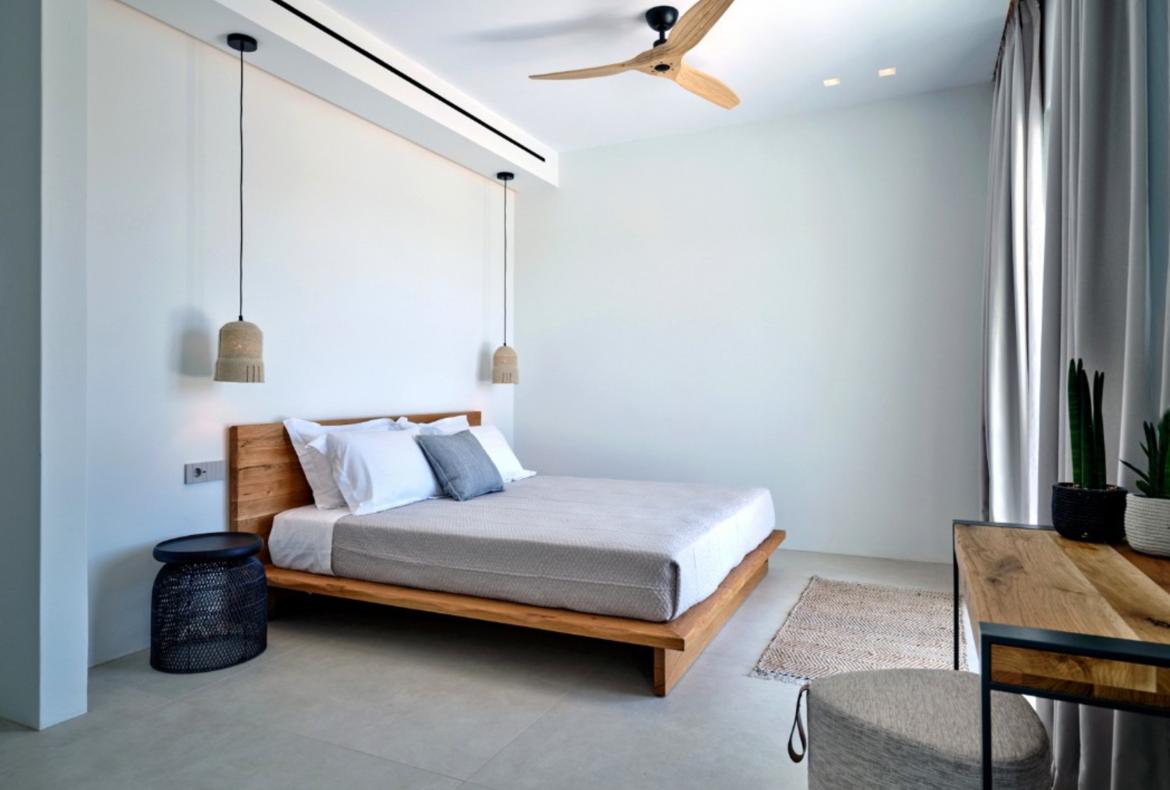 Luxury 6 bedroom holiday villa with private pool in Paros Greece (PV3002)