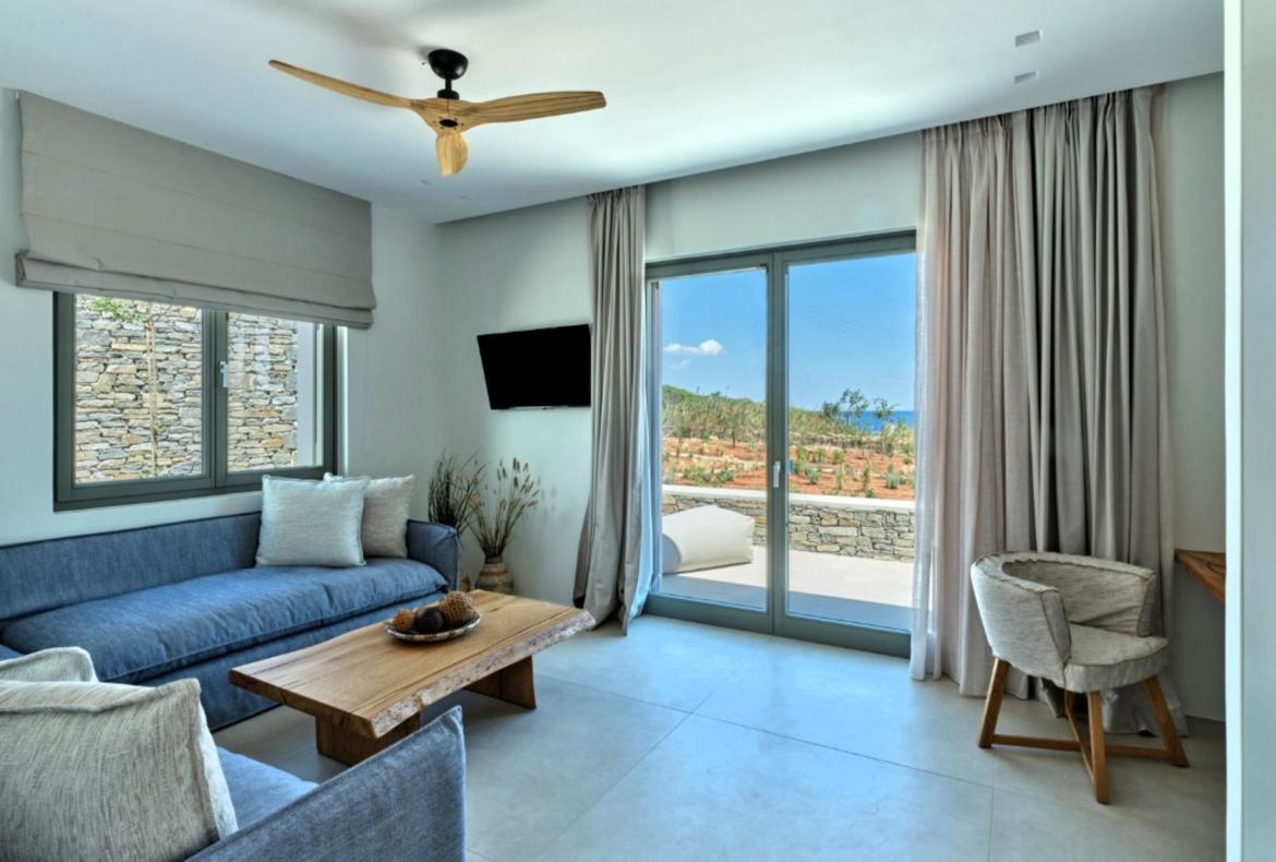 Luxury 6 bedroom holiday villa with private pool in Paros Greece (PV3002)