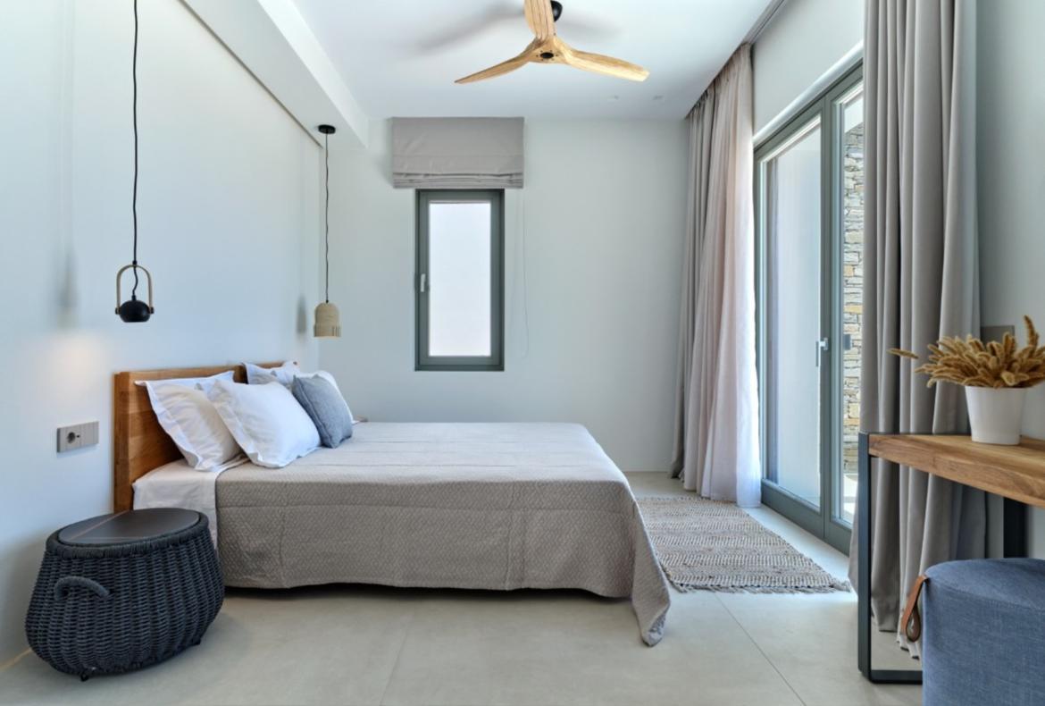 Luxury 6 bedroom holiday villa with private pool in Paros Greece (PV3002)