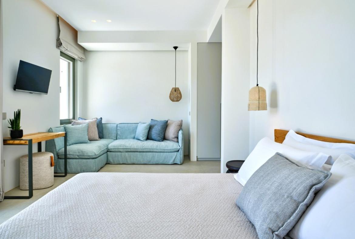 Luxury 6 bedroom holiday villa with private pool in Paros Greece (PV3002)