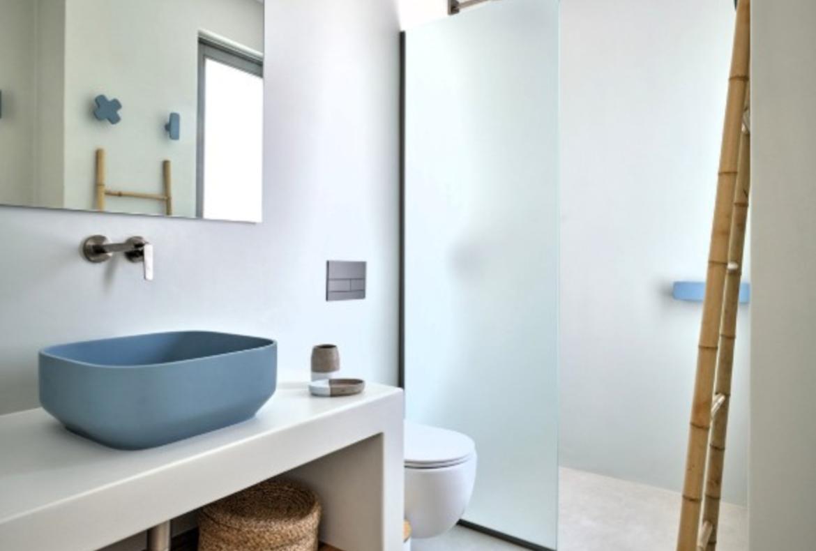 Luxury 6 bedroom holiday villa with private pool in Paros Greece (PV3002)