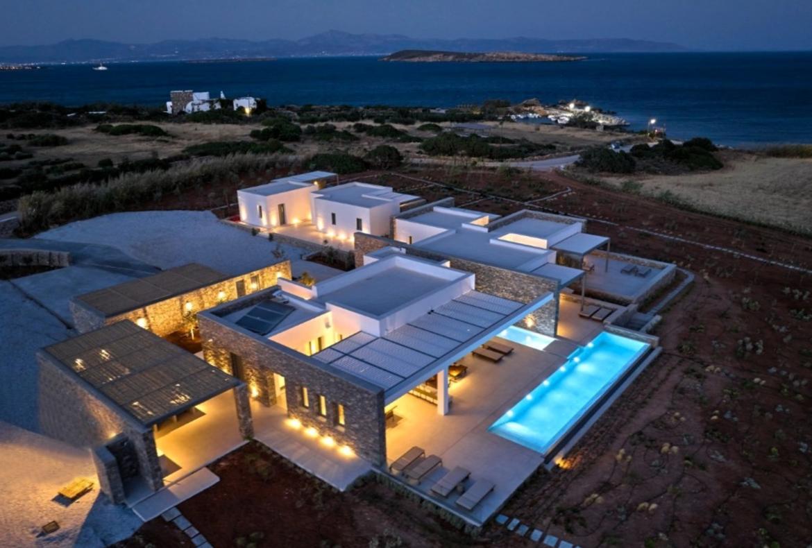 Luxury 6 bedroom holiday villa with private pool in Paros Greece (PV3002)