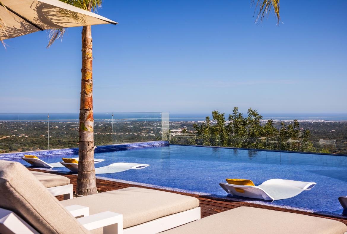 Luxury 7 bedroom holiday villa with private pool in Algarve Portugal (PV3003)